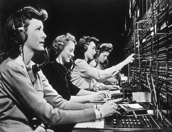 Royal Messengers: Early Forms of Telemarketing